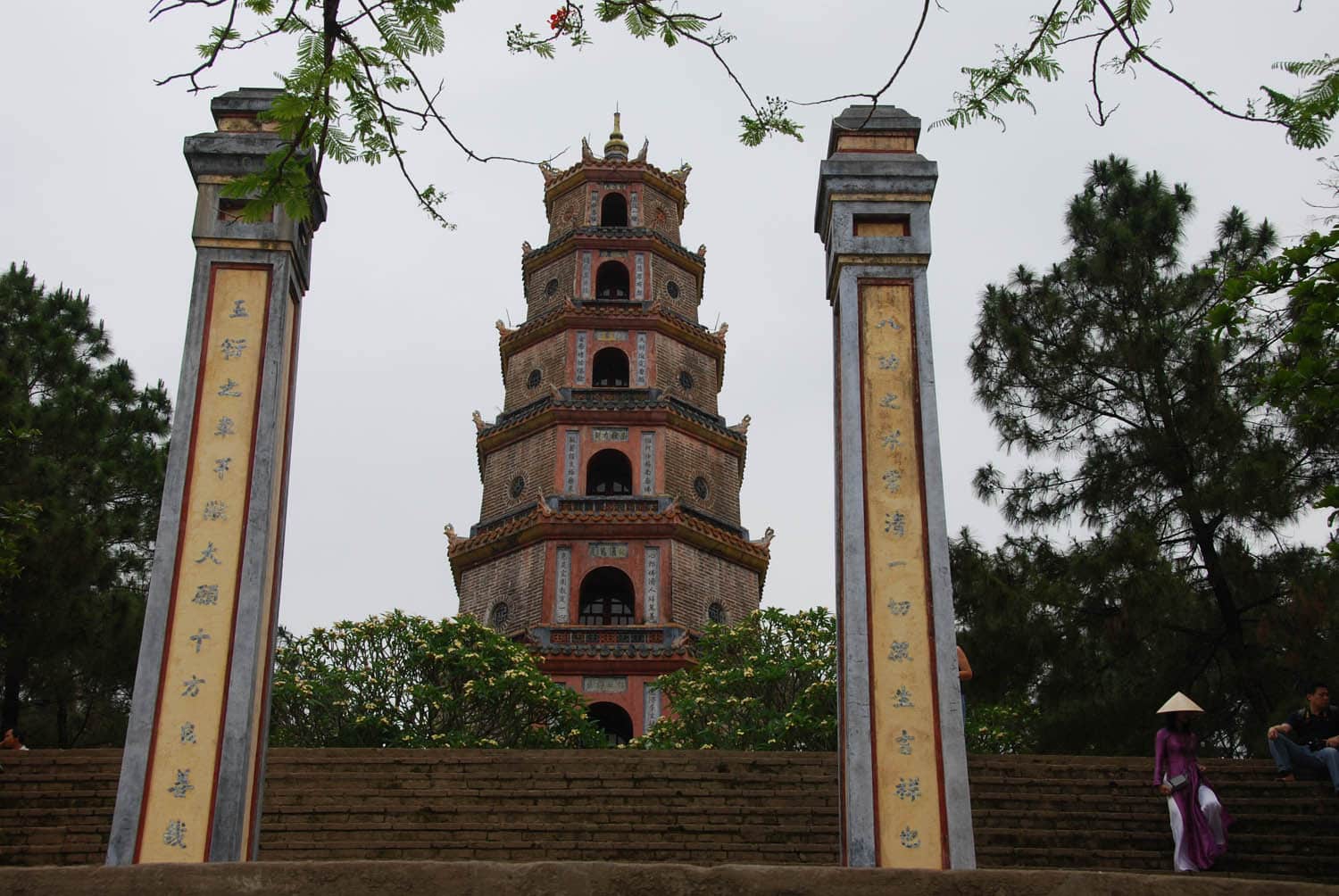 Arrivée à la pagode Thien Mu